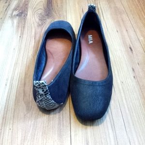 Mia ballet slipper Black with snake skin stripe down back Size 7.5